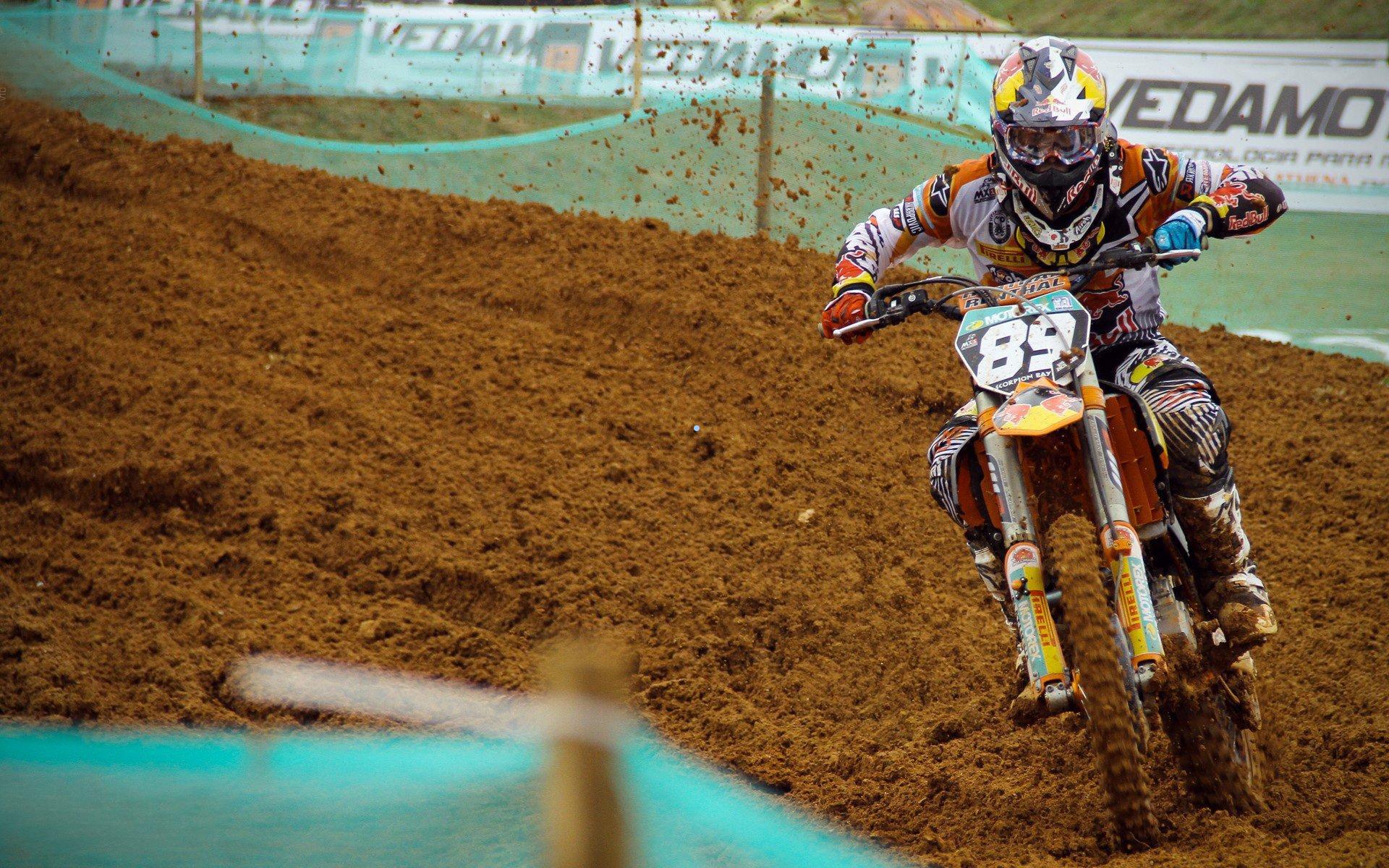 【华体会资讯】库里三分如雨斩获38分，正负值-24全场第二低，勇士队失利背后的隐忧