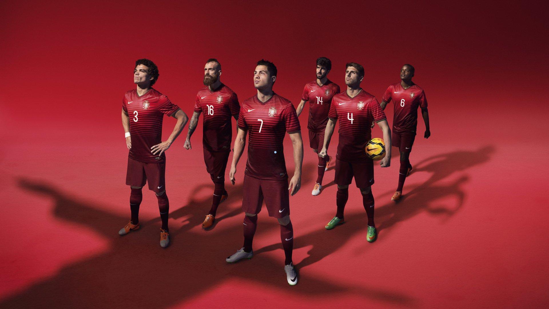 福伊特竞技场巅峰对决，拜仁火力全开碾压海登海姆，保级战边路防线溃败